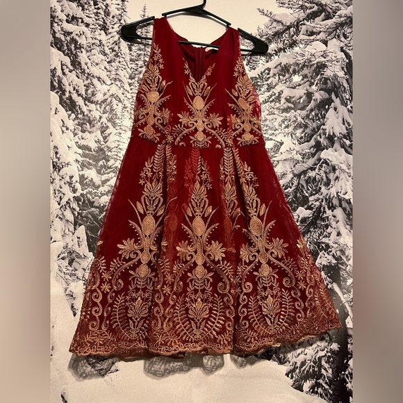 Stunning Altar’d State Formal Red and Gold Stitched V-Neck Dress - Picture 2 of 10